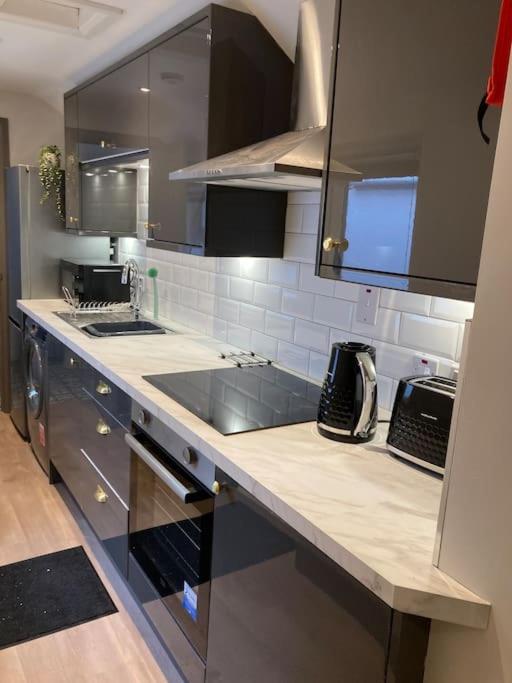 Stunning Coastal Retreat Villa Carrickfergus Bagian luar foto