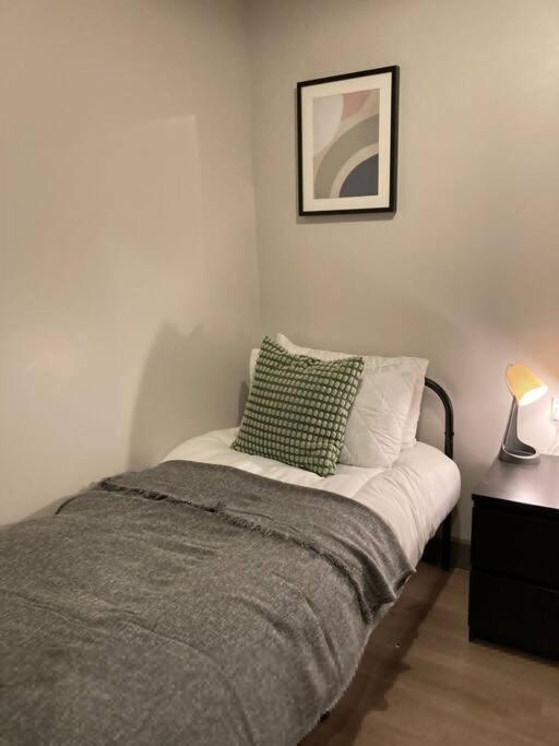 Stunning Coastal Retreat Villa Carrickfergus Bagian luar foto