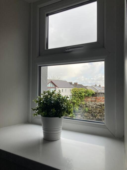 Stunning Coastal Retreat Villa Carrickfergus Bagian luar foto